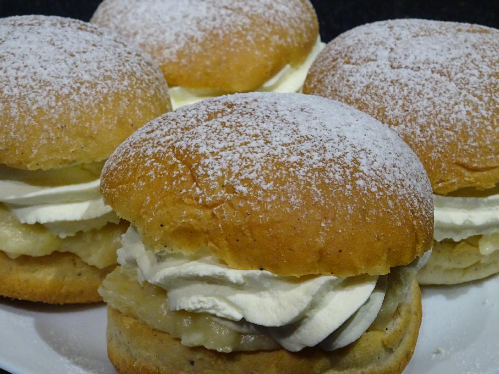 Swedish semlor