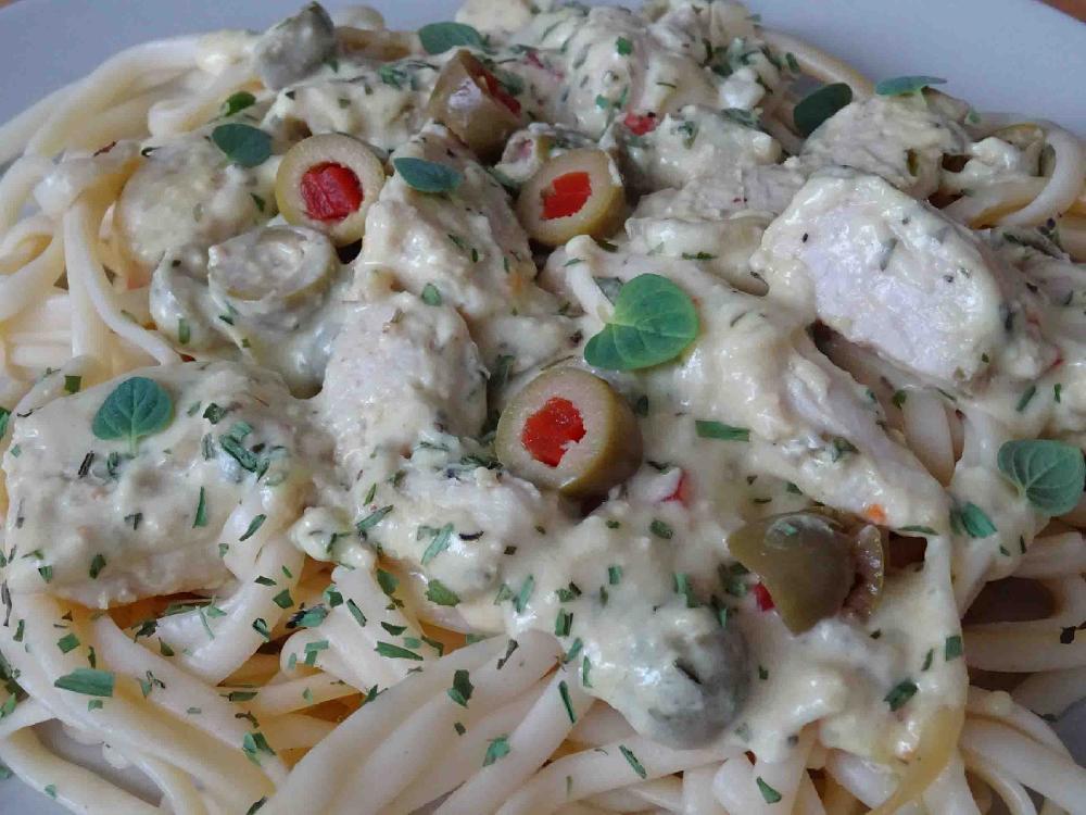 Chicken sauce with tarragon