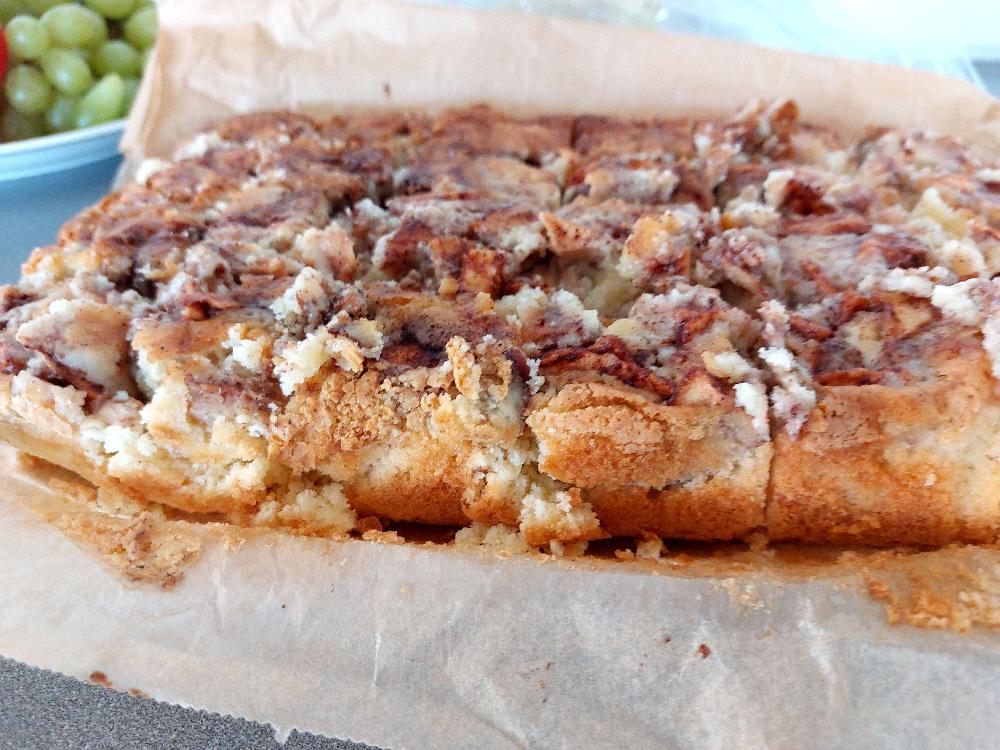 Gluten free Cinnamon Apple Cake