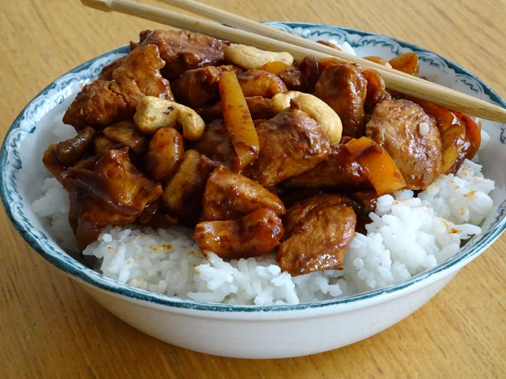 Asien inspired Chicken with cashew nuts picture