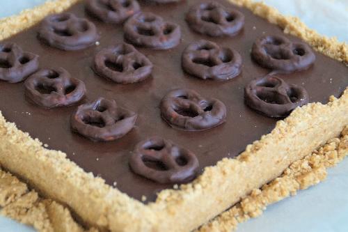 Chocolate mini pretzel cake