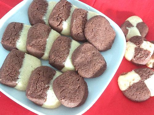 Chocolate and Vanilla Cookies picture
