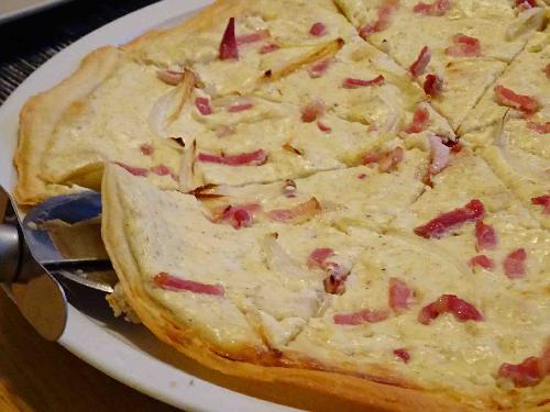 Tarte flambée (Flammekueche)