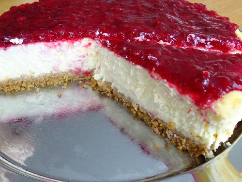 Swedish lingonberry cheesecake picture