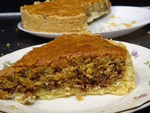 Chocolate and walnut pie