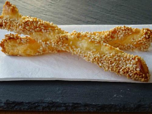 Puff pastry sesame seeds sticks