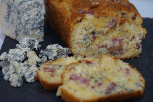 Cake salé with blue cheese and ham picture