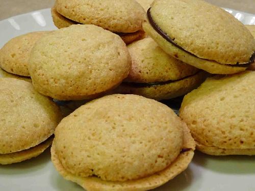 French almond macarons