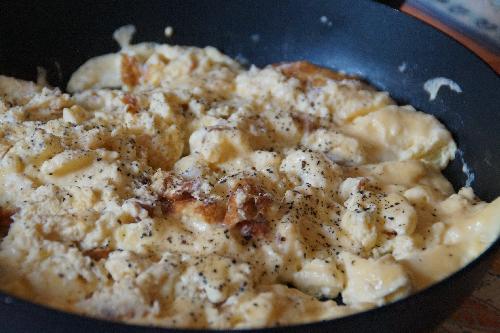 Italian Scrambled eggs with truffle picture